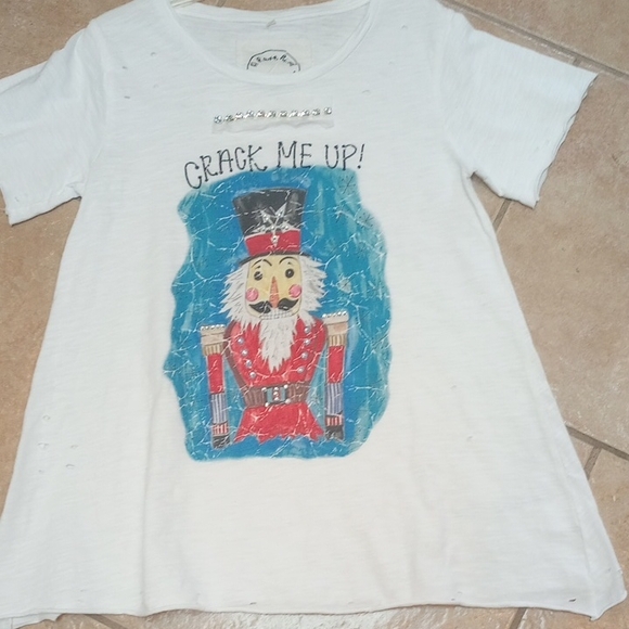 A Rare Bird Tops - White Nutcracker Graphic Women's Tunic